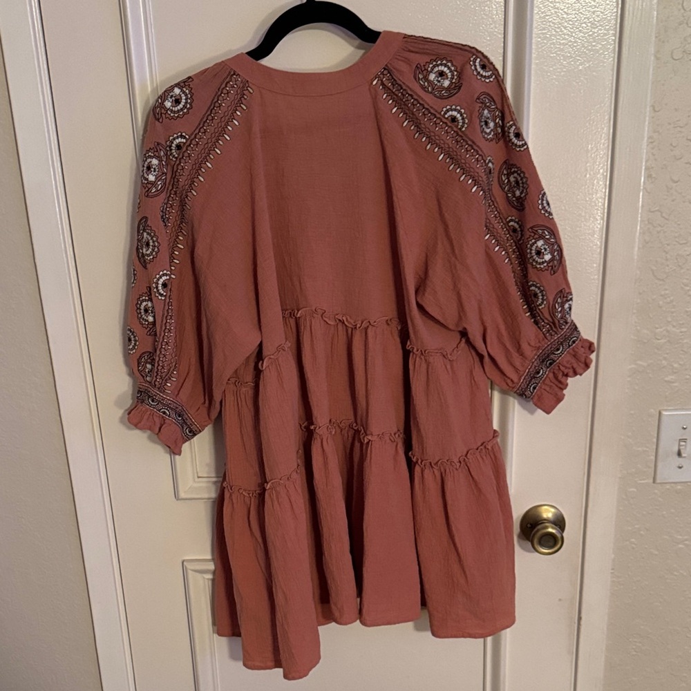 En Creme Women's Boho Top with Embroidery - Picture 8 of 12